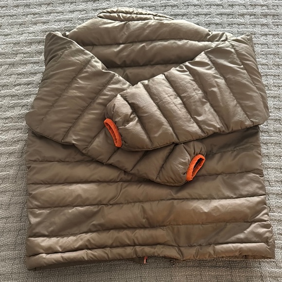 Patagonia Kids Puffer Jacket - Brown with Orange Accents - Picture 5 of 5